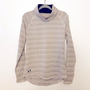 Under Armour Womens Athletic Size S Wrap-Neck Pullover EUC
